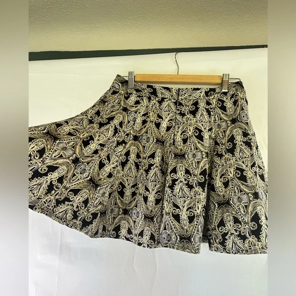 ✨ Flirty Short Circle Skirt - Deconstructed Paisley Print ✨ - Picture 6 of 11